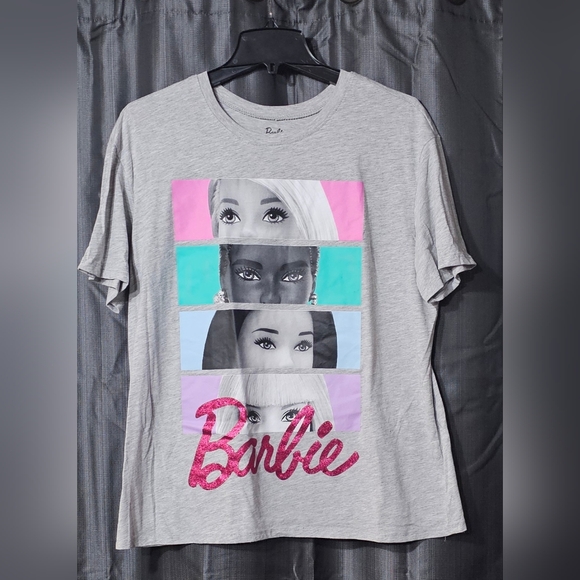 Barbie Mattel Short Sleeve Crew Neck Graphic Design T-shirt XXL Grey Colorblock - Picture 2 of 2